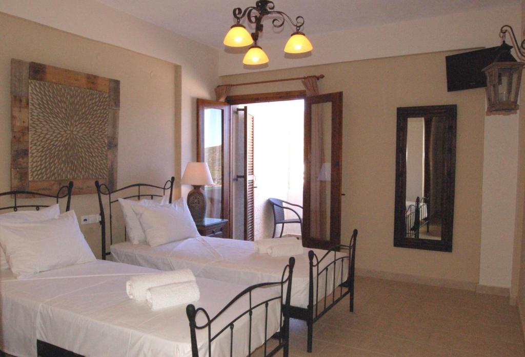Seabreeze Hotel Ios Екстериор снимка